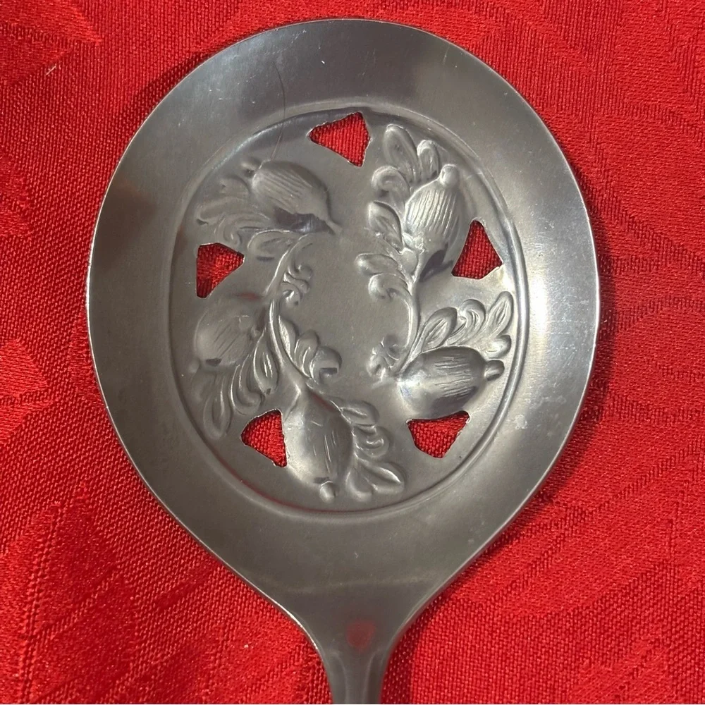 Spode Christmas Tree Slotted Spoon - Picture 4 of 6